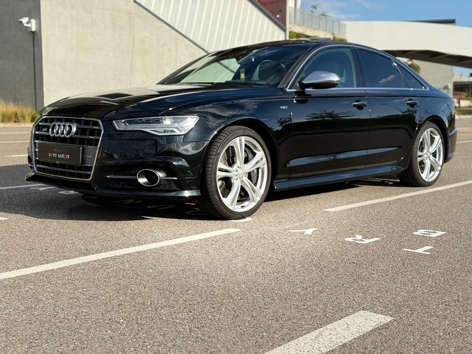 Audi S6 4.0 TFSI V8 Bi Turbo – 450ch – Quattro – S-Tronic LIMOUSINE