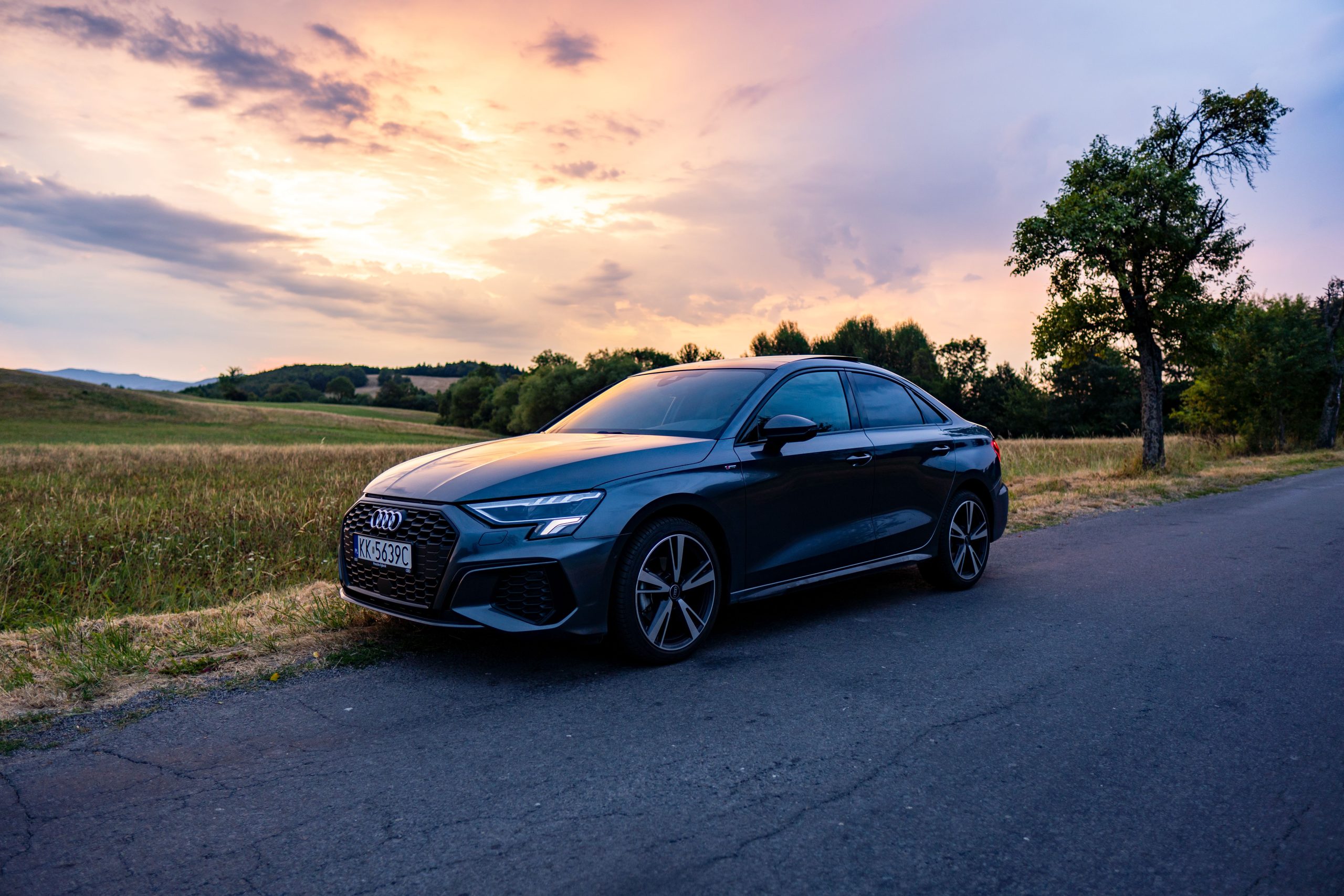 Audi A3 Attraction route campagne coucher soleil