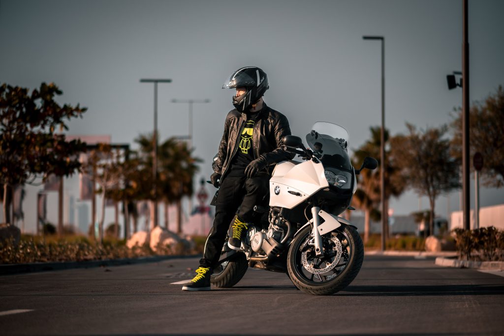 Comment choisir son équipement de motard BMW sans se tromper ?